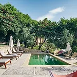 Mazaraki بيت ضيافة ميستراس