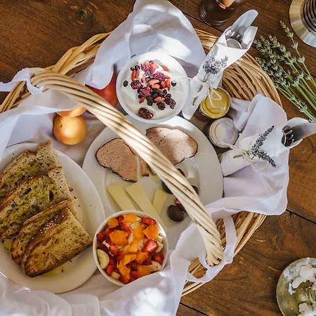 Πανσιόν μαζαράκη Μυστράς